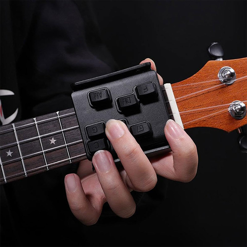 Pressa per accordi per ukulele - Ukulele Beginner Kit recensione e prezzo